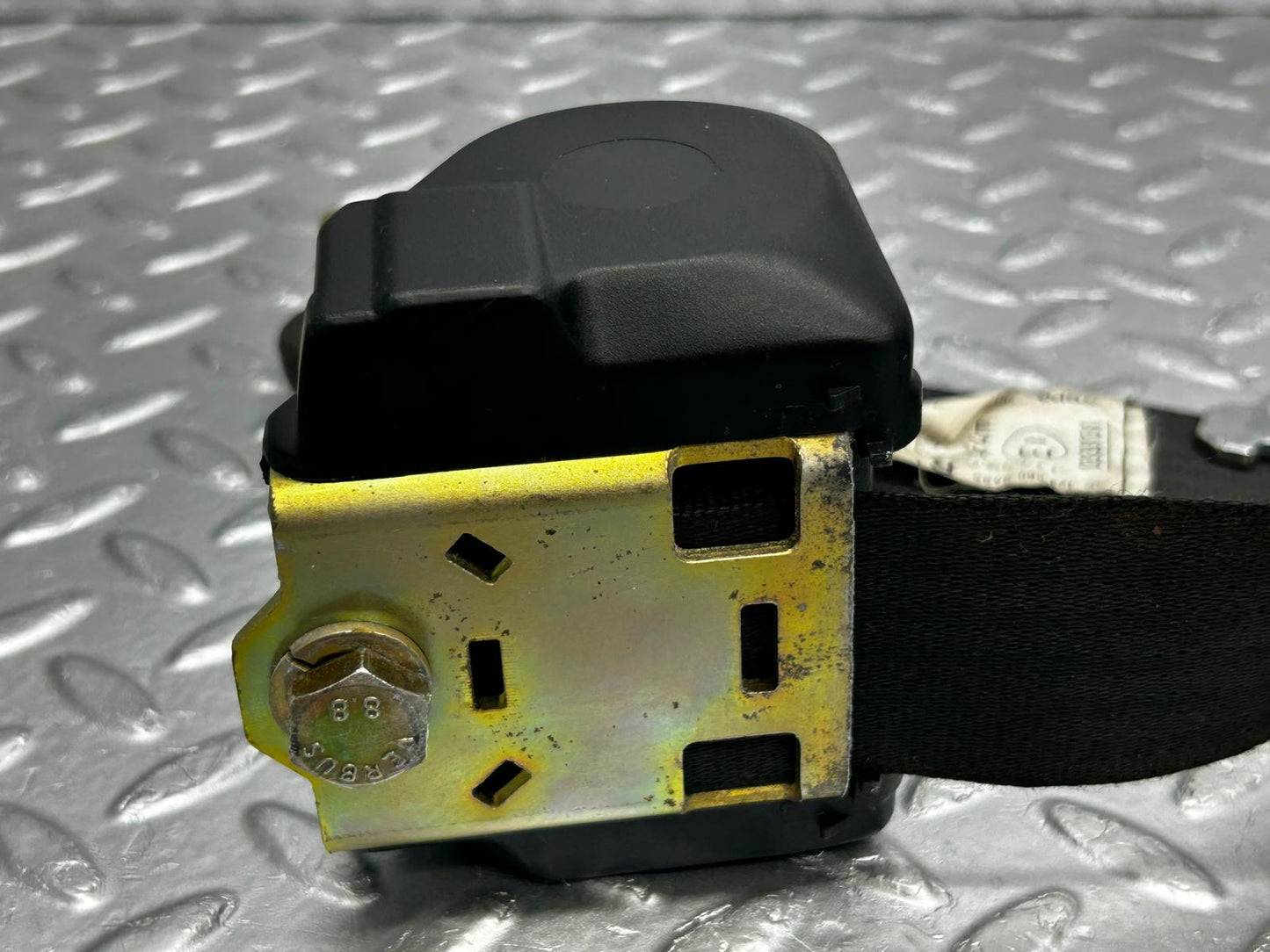 15909 Mercedes-Benz W123 280E Front Right Seat Belt With Buckle 1238609485 1238604169
