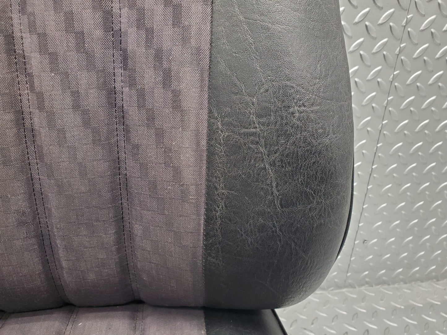 27851 Mercedes-Benz W123 280E Front Right Driver Seat