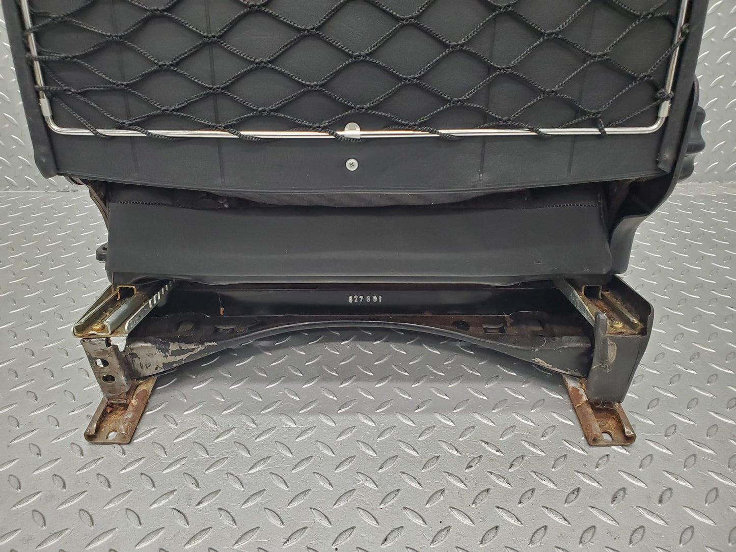 27851 Mercedes-Benz W123 280E Front Right Driver Seat
